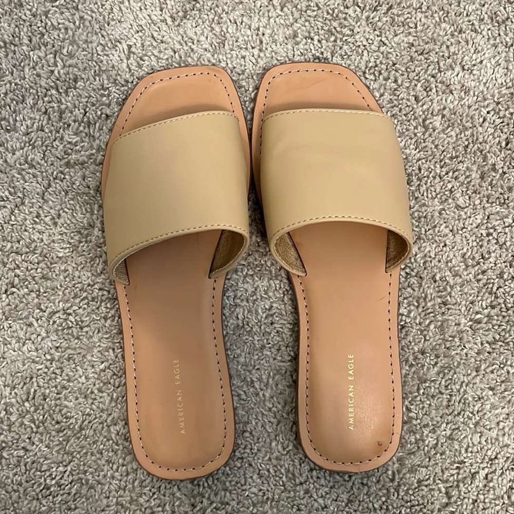 American Eagle Sandals